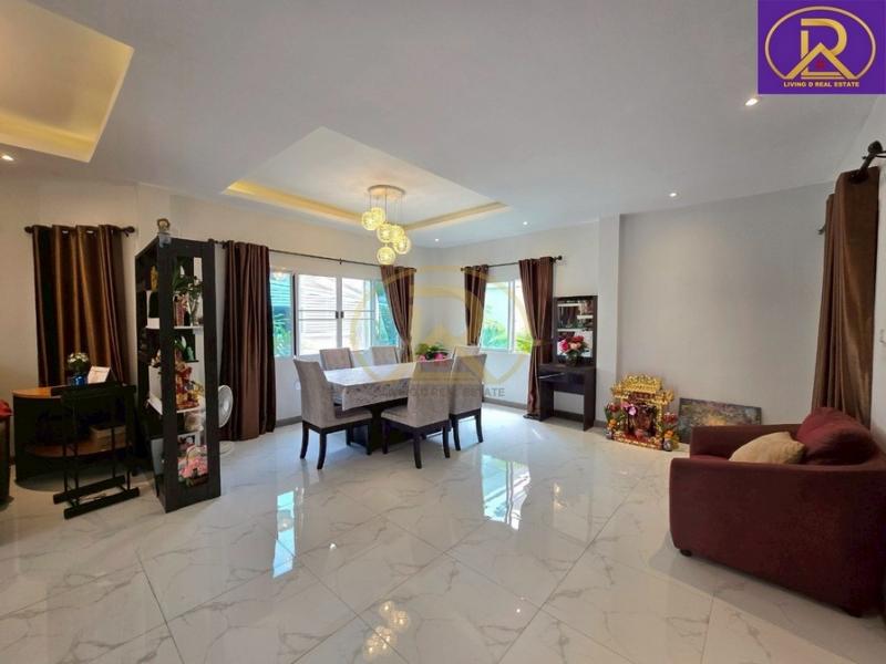 สนใจทรัพย์นี้ ติดต่อ =>>  คุณนุ้ย 083-917-9826, 064-546-4241=>> Line ID : living-dLVD-P205 : ขายด่วน ลดสุดๆ เจ้าของจะย้ายไปต่างประเทศ ขายบ้านเดี่ยว อ่างศิลา หมู่บ้านมณีรินทร์ กรีนพาร์ค อ่างศิลา บ้านเดี่ยว 2ชั้น หลังใหญ่ ต.เสม็ด อ.เมืองชลบุรี จ.ชลบุรี บ้านสวย พื้นที่กว้าง ต่อเติม พื้นที่ใช้สอยเพิ่มมากขึ้นโครงการ : มณีรินทร์ กรีนพาร์ค อ่างศิลา ที่ตั้ง : เลขที่ 69/85 หมู่ที่ 5 ต.เสม็ด อ.เมืองชลบุรี จ.ชลบ