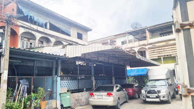 ขายอาคารพาณิชย์ถนนจันทน์ 51 แยก 10 บางคอแหลม ใกล้ทางด่วนศรีรัช, BTS เซนต์หลุยส์, BTS สุรศักดิ์