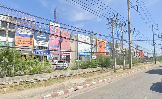ให้เช่าที่ดินถมแล้ว 402 ตร.ม. เพียง 37.5 บาทต่อตรม ราคาถูกที่สุด ตลาดนัดวีมาร์เก็ต นิคมลาดกระบัง สนามบินสุวรรณภูมิ  รพ.พระจอมเกล้า 3.8 กม.