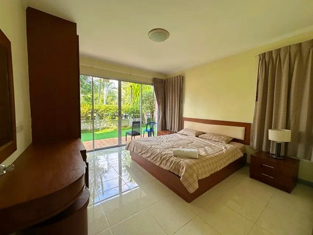 200 ตร.ม.สนามบินภูเก็ต 1.7 กม.ให้เช่าบ้านเดี่ยวชั้นเดียวหรูหรา 50ตร.วา. ตลาดนัดในยาง 1.8 กม. พร้อมเฟอร์  2นอน 1น้ำ 