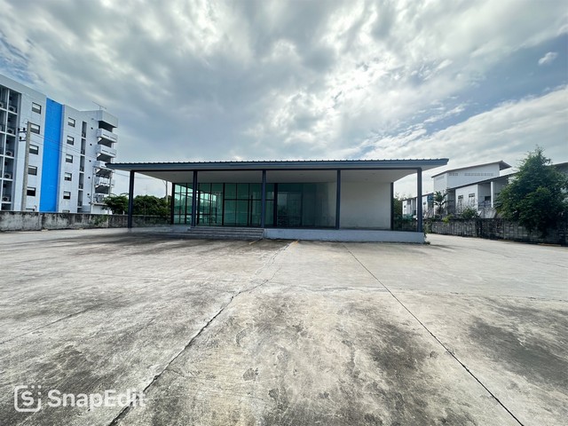 ให้เช่าอาคาร  เหมาะสำหรับทำเป็นสำนักงานหรือประกอบกิจการอื่นๆทำโกดังเก็บของได้