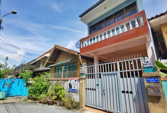 บ้านเดี่ยว บางซื่อ ซอยประชาชื่น 6 แยก 2-1 เลียบคลองประปา พื้นที่ 44 ตร.วา ใกล้สถานีรถไฟฟ้า MRT เตาปูน  และ สถานีบางซื่อ