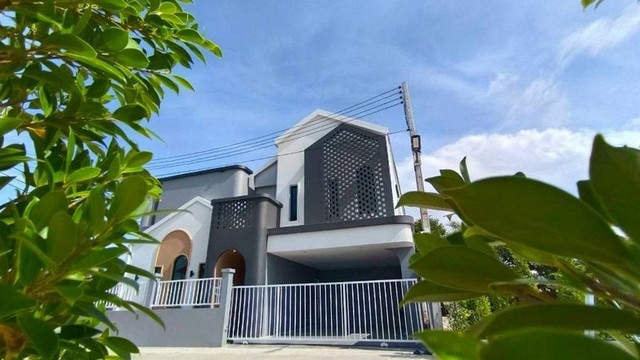 KDH0136 ขาย มายรูม พูลวิลล่า พัทยา ขนาด 108.2 ตร.วา พื้นที่ใช้สอย 378 ตรม.2 ชั้น พร้อมสระว่ายน้ำและอ่างจากุชชี่