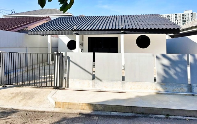 บิ๊กซี ปากเกร็ด 2 กม.  3นอนบิ๊กซี แจ้งวัฒนะ 1.5 กม. ให้เช่าบ้านเดี่ยว 104ตร.ม. 26ตร.วา.  เซ็นทรัล แจ้งวัฒนะ 1.3กม. MRT ศรีรัช 1.3กม. 4น้ำ