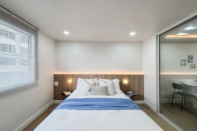 ราคาสุดคุ้ม 1.13 ล.เท่านั้น 32 ตรม. #ลานนา คอนโด – ทำเลดี เดินทางสะดวก #เฟอร์นิเจอร์ครบ ตกแต่งสวย #พร้อมเข้าอยู่ได้เลย!