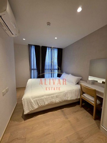 RC101025 Condo for rent at Runesu Thonglor, Japanese style condo near BTS ThonglorRent: 32,000 baht/monthRent and service: 54,500 baht/monthDetails:- Room size 36.14 sq m- 1 bedroom, 1 bathroom- 6rd floor (total of 8 floors)สิ่งอำนวยความสะดวก : สวนสไตล์ญี่ปุ่น / สระว่ายน้ำ / ออนเซน- สนามไดร์ฟกอล์ฟ / Auto Parkingสถานที่สำคัญใกล้เคียง : Park Lane เอกมัย / เจ อเวนิว ทองหล่อ- รพ.คามิลเลียน / รพ.สมิติเวช สุขุมวิท / Ekamai International SchoolLocation : ซอยทองหล่อ 5 แขวงคลองตันเหนือ เขตวัฒนา กทม.Contact Line: @alivar  click https://line.me/R/ti/p/@180acmsuCALL     : 086-394-2897 Email : alivarestate@gmail.com Wechat  : alivar2442A LIVAR ESTATE CO.,LTD.