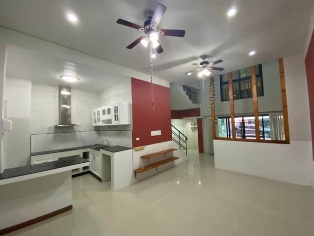 P1255 ให้เช่าโฮมออฟฟิศ 4 ชั้น 5 ระดับ รวมดาดฟ้า ซอยลาดพร้าว41 ซอยภาวนา5 แยก 6-9 เขตจตุจักร