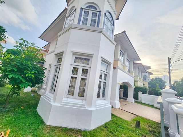 เช่าคฤหาสน์ บ้านเดี่ยว 2 ชั้น ฟิวเจอร์ปาร์ครังสิต 5กม.4นอน รังสิต คลอง3 ภัสสร เฟอร์ครบ เตียงครบ  ติดถนนรังสิต-นครนายก 260 ตร.ม.