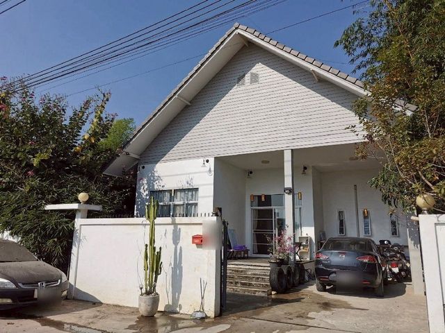 โซนสันผีเสื้อ ให้เช่า 90,000 บาท/เดือน ขาย 11 ล้าน บ้านหรู 2 ชั้น #เมืองเชียงใหม่ #เฟอร์นิเจอร์บางส่วน ทำเลดี เชื่อมต่อสะดวกทุกเส้นทาง