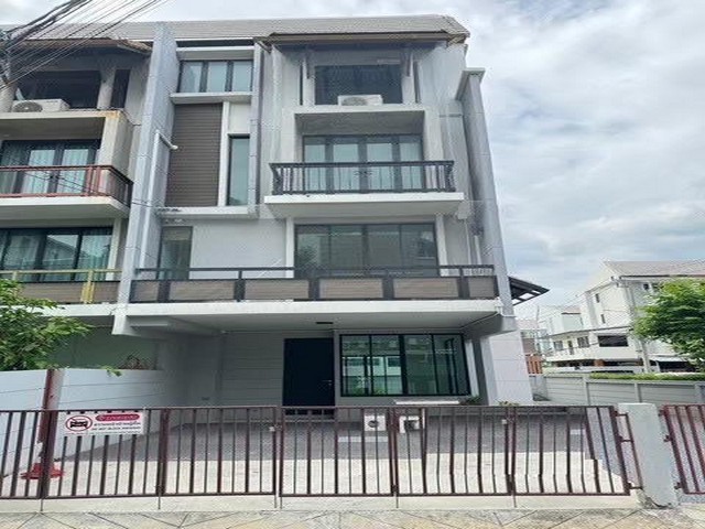 ให้เช่าทาวน์โฮม ย่านอ่อนนุช โครงการอารียา แมนดารีนา สุขุมวิท77 ใกล้ MRT ศรีนุช