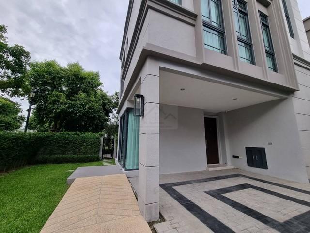 P1257 ขายบ้านแฝด 3 ชั้น โครงการ The Sonne เดอะ ซอนเน่  ศรีนครินทร์-บางนา เฉลิมพระเกีรติ ร.9 ซอย28 ** แปลงมุม 