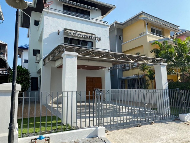 ขาย บ้านเดี่ยว 3 ชั้น หมู่บ้านพิมาน เฉลิมพระเกียรติ 28 – ทำเลดี ใกล้เมือง น่าอยู่สุดๆ