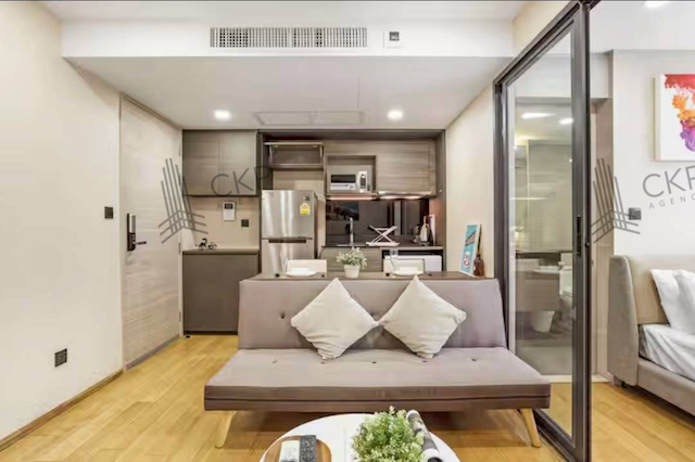 คอนโด Klass หลังสวน ใจกลางเมือง ตกแต่งพร้อมเฟอร์นิเจอร์ครบ หิ้วกระเป๋าพร้อมเข้าอยู่