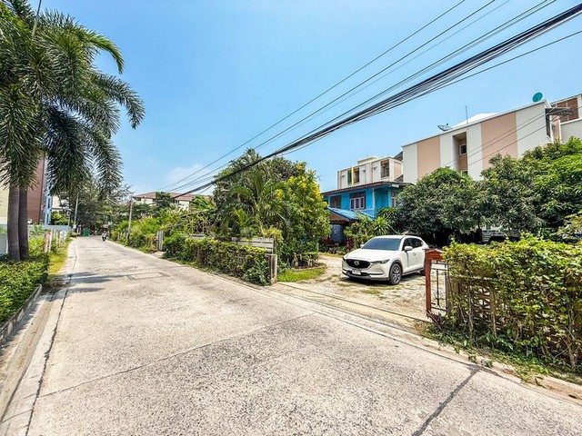 ขายที่ดินบางแสน แปลงสวย ทำเลดี ใกล้รพ.มหาวิทยาลัยบูรพา  FP-L01352 