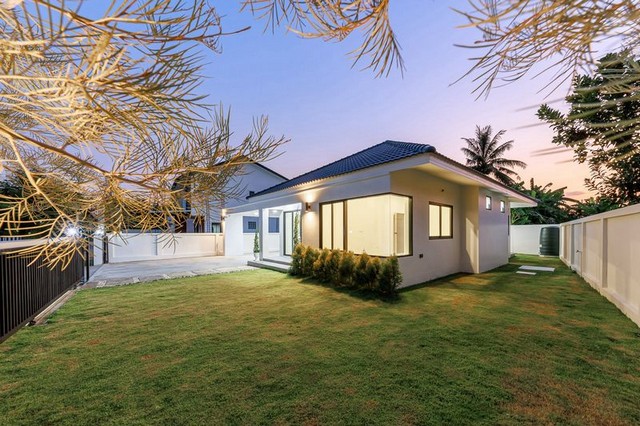 บ้านสร้างใหม่ พื้นที่ใหญ่ พร้อมเข้าอยู่ เชิงดอย ดอยสะเก็ด 