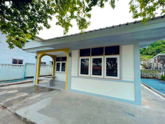 ขายบ้านเดี่ยวบนเนินเขา แหล่งชุมชนแหลมฉบัง ทำเลดี ใกล้ท่าเรือ FP-H01372 