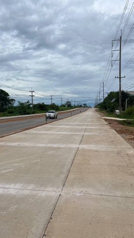 ขายที่ดินติดถนนใหญ่ 4 เลน ที่ดินมี 2 แปลง ขายรวมทั้งหมด 15 ไร่ 59 ตารางวา ใกล้เมืองกระนวน จ.ขอนแก่น