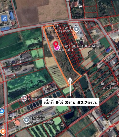 * ขายที่ดินแปลงใหญ่ ทำเลศักยภาพ ตำบลหนองปากโลง อ.เมืองนครปฐม จ.นครปฐมที่ตั้ง : ตำบลหนองปากโลง อำเภอเมืองนครปฐม จังหวัดนครปฐม* เนื้อที่รวม 9 ไร่ 3 งาน 52.7 ตารางวา- ที่ดินติดถนน การเดินทางสะดวก- อยู่ในย่านชุมชน ใกล้โรงเรียน โครงการ   หมู่บ้าน และแหล่งธุรกิจ* เหมาะสำหรับ : • โครงการจัดสรรที่อยู่อาศัย • รีสอร์ท / ฟาร์มสเตย์ • โกดัง / โรงงาน • ซื้อเก็บลงทุนในอนาคต* เดินทางส