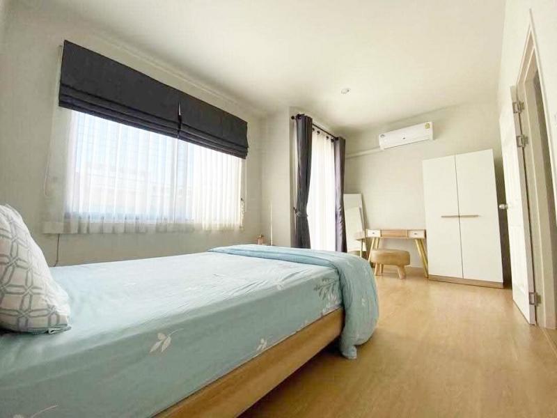 ให้เช่า ทาวน์โฮม 2 ชั้น 2 นอน 2 น้ำ ใกล้ เซ็นทรัล เวสต์เกต และ ใกล้ รถไฟฟ้าสายสีม่วง สถานีคลองบางไผ่