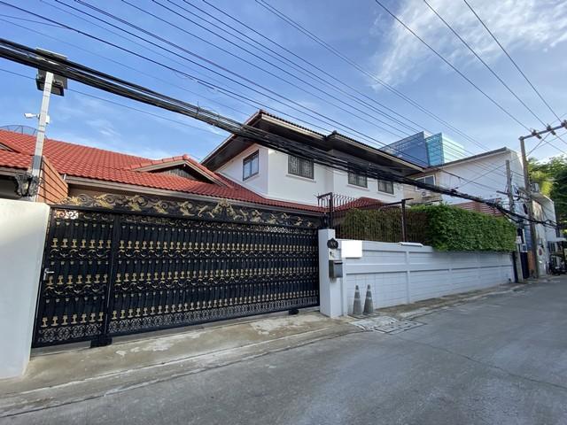 ให้เช่าบ้านเดี่ยว 2 ชั้น 91 ตร.ว. ย่านอารีย์ พระรามที่ 6 ซอย 30 ใกล้ BTS อารีย์