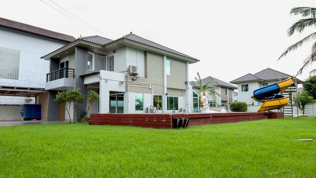 ขายบ้านเดี่ยวอารียา โคโม่ ลาดกระบัง-สุวรรณภูมิ ติดซ.ขุมทอง-ลำต้อยติ่ง 2  201ตรว. 2ชั้น 4นอน 3-น้ำ พร้อมสระ เฟอร์ครบ