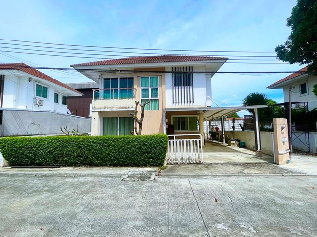 รพ.ไทรน้อย 3.7 กม. ติดถนนหลัก รีโนเวทใหม่ ให้เช่าบ้านเดี่ยว 2 ชั้น  2 น้ำ 3 นอน ตลาดหัวมุม 400 ม.เดินทางง่าย MRT คลองบางไผ่  