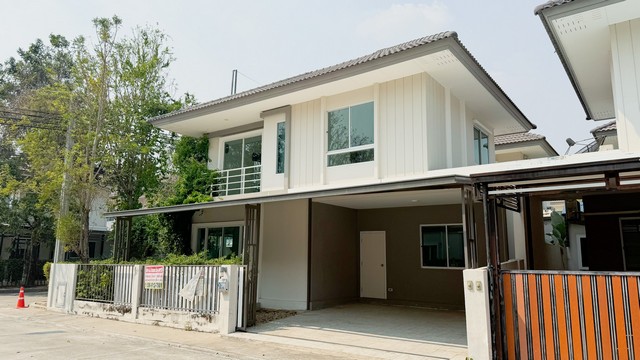 ขายบ้านแฝด 2 ชั้น เสนา วิลเลจ สุขุมวิท-แพรกษา Sena Village Sukhumvit - Praksa ขนาด 41.1 ตร.วา รีโนเวทใหม่ พร้อมอยู่ หลัง