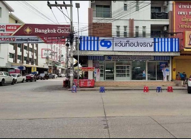 อาคารพาณิชย์ 2 คูหา หลังริม ทำเลดี ติดถนนหลัก พร้อมผู้เช่าระยะยาว