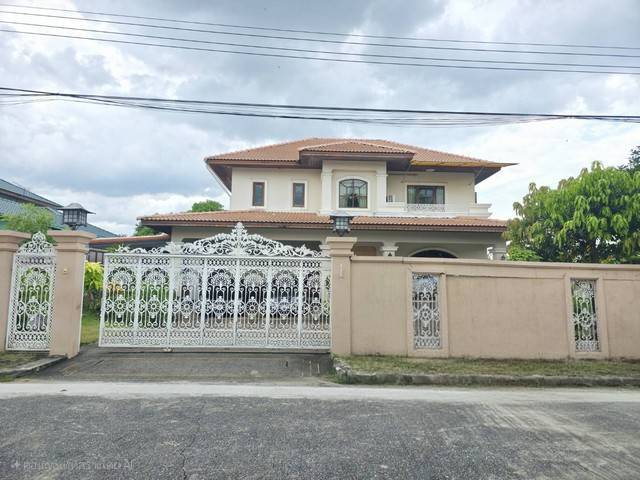 ขายบ้าน เค.ซี. เลควิว (K.C.Lakeview) ถ.รามคำแหง118 เขตสะพานสูง กรุงเทพมหานคร 286 ตรว. แปลงใหญ่ ร่มรื่น ติดเลค 