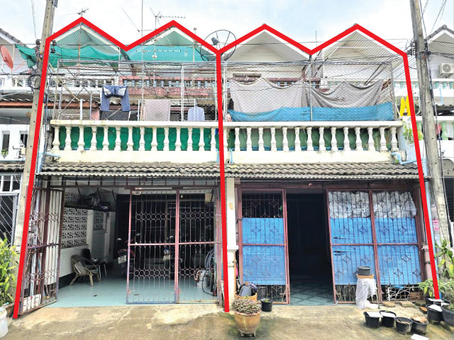 ขายอาคารพาณิชย์ 42 ตรว 3 ชั้น 2 ห้อง ใจกลางเมืองเชียงใหม่ ต.ช้างคลาน อ.เมือง จ.เชียงใหม่