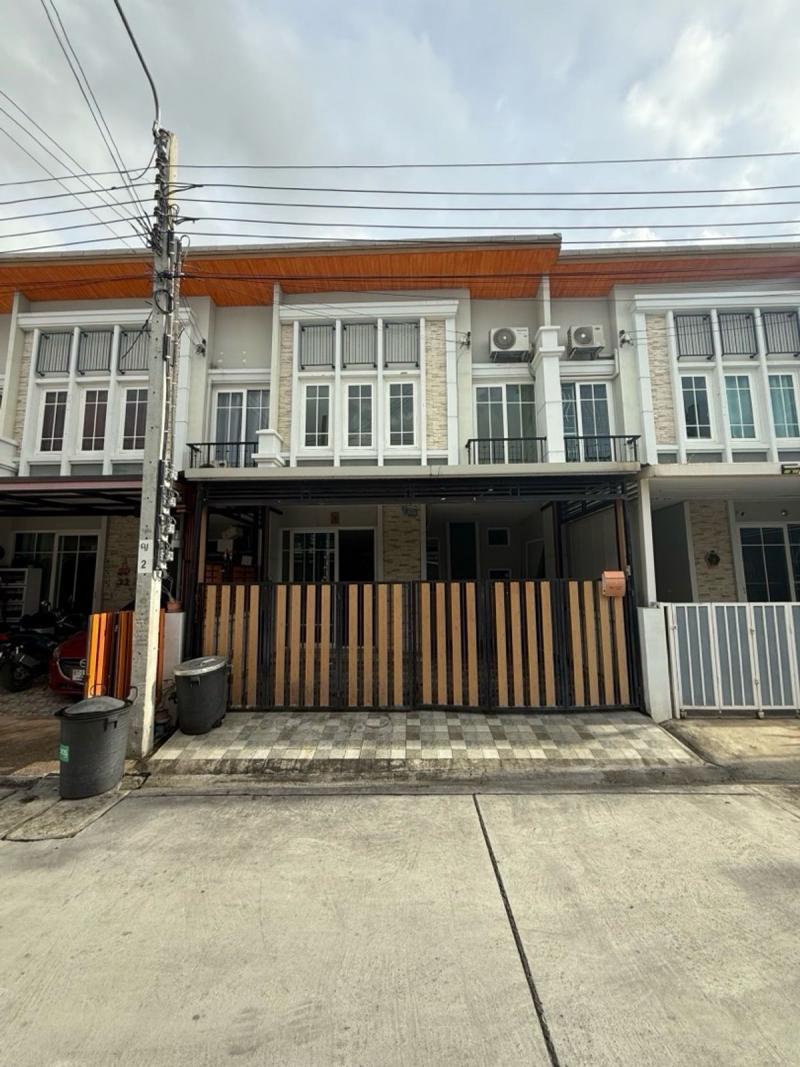 ขาย ทาวน์โฮม หมู่บ้านโกลเด้นทาวน์ 2 จรัญ ปิ่นเกล้า ขนาด 18 ตรว  ราคา 3,199,000 ลบสนใจ @infinitycondo 