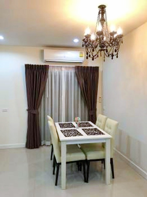 ให้เช่าทาวน์เฮ้าส์ 2 ชั้น พัฒนาการ38 ธัญญะ พาร์ค 1.7 กม.พร้อมเฟอร์ฯ 18ตร.วา.148 ตร.ม. MRTศรีนุช 2.1 กม.3 นอน 2 น้ำ  