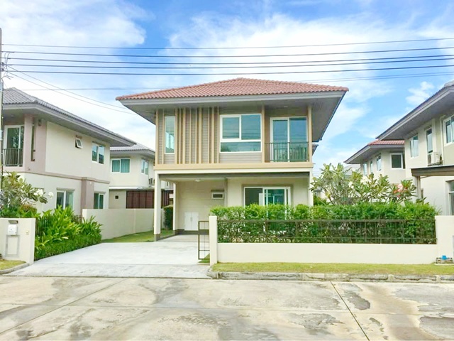  รพ. บางเสาธง 2 กม.คฤหาสน์  ABAC บางนา 3.7กม. ให้แสนสิริ 2 ชั้น บ้านเปล่า สภาพใหม่  50 ตร.วา 200 ตร.ม. .3 นอน 2 น้ำ  ถ.บางนา-ตราด 