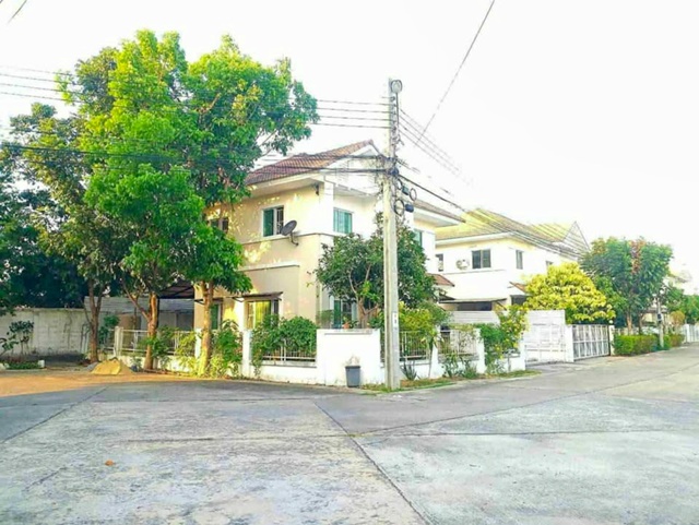 MRT มีนพัฒนา 3.1กม.รามคำแหง-กรุงเทพกรีฑา ซ.มิสทีน ให้เช่าบ้านเดี่ยว 2 ชั้น หลังมุม 50 ตร.วา.200 ตร.ม.รร.นานาชาติร่วมฤดี 2.9 กม. 3 นอน 2 น้ำ 