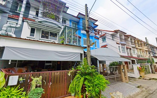 รถไฟฟ้าสายสีเหลือง ศรีนครินทร์ 38 800ม. 4-5นอน ซอย ศรีนครินทร์ 41-49 ประเวศ ทาวน์โฮมให้เช่า 3 ชั้น  18ตรว.  180 ตร.ม. 3,249 ล้านบาท