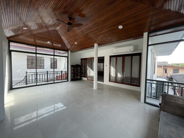 P1296 ให้เช่าบ้านเดี่ยว 2 ชั้น ย่านแยกราชวิถี ถนนพระรามที่ 5 ซอยราชวิถี32 ซอยสุจริต2 เขตดุสิต รีโนเวทใหม่ทั้งหลัง เหมาะอยู่อาศัย