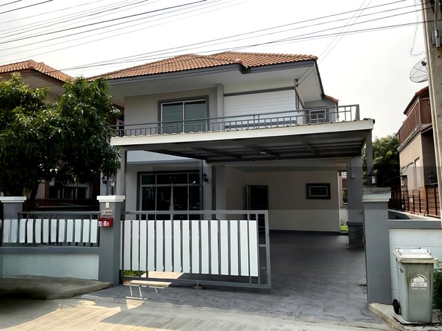 ขายบ้านเดี่ยว 2 ชั้น พนาสนธิ์ การ์เด้นท์โฮม 9 Panason Garden Home 9 ขนาด 60 ตร.วา รีโนเวทใหม่ พร้อมอยู่ มีระเบียงขนาดใหญ่ที่ตั้ง: ซอยวัดหลวงพ่อโต (สุขาภิบาล 5) ถนนเทพารักษ์ บางพลีใหญ่ บางพลี สมุทรปราการรายละเอียดบ้าน:-   บ้านเดี่ยว 2 ชั้น-   ขนาดที่ดิน 60 ตารางวา-   พื้นที่ใช้สอย 183 ตารางเมตร-   3 ห้องนอน 3 ห้องน้ำ 2 ที่จอดรถ-   หน้าบ้านหันทิศทิศตะวันออก รับแสงอาทิตย์อ่อนๆในช่วงเช้า-   ค่าส่ว