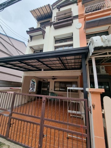 ให้เช่าทาวโฮม 3 ชั้น โครงการบ้านกลางเมือง เหม่งจ๋าย - ลาดพร้าว ใกล้ รร.นานาชาติสิงคโปร์กรุงเทพราคาเช่า 25,000 บาท / เดือน ( สัญญาขั้นต่ำ 1 ปี ประกัน 2 เดือน ล่วงหน้า 1 เดือน )ที่ตั้ง ถนนลาดพร้าว ซอยลาดพร้าว 80 แขวงวังทองหลาง เขตวังทองหลาง กรุงเทพมหานครติดต่อ : คุณภัสพงณ์ 0634098164Line : binkem22https://www.facebook.com/profile.php?id=61581484955548เนื้อที่ 29 ตารางวา พื้นที่ใช้สอย 250 ตารางเมตร จำนวน 3 ชั้น 3 ห้องนอน 4 ห้องน้ำ แ