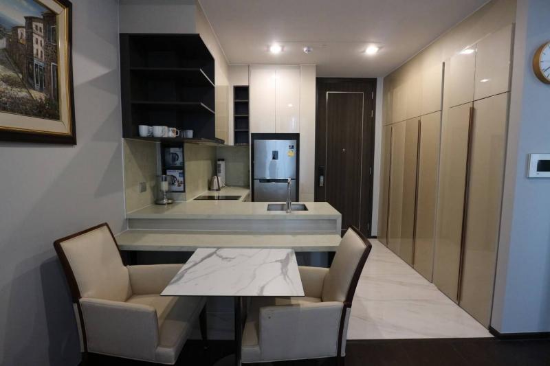 #ขายคอนโดหรู LAVIQ สุขุมวิท 57ห้องหัวมุม วิวโล่ง สงบ เป็นส่วนตัว???? ชั้น 8???? ขนาด 46 ตร.ม.???? ระเบียงหันทิศตะวันออก รับแสงเช้า ไม่ร้อนตอนบ่าย???? วิวบ้านท่านฑูตตูนิเซีย สวย โล่ง ไม่มีตึกบัง???? ห้องหัวมุม พื้นที่กว้าง โปร่งโล่ง ตกแต่งครบ พร้อมเข้าอยู่- ห้องนั่งเล่นและห้องนอนแยกเป็นสัดส่วน- เฟอร์นิเจอร์และเครื่องใช้ไฟฟ้าครบ- ครัวปิด เหมาะสำหรับทำอาหาร-ห้องน้ำหินอ่อนดีไซน