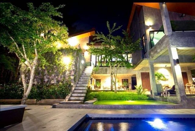 โซนแม่ริม ให้เช่า 90,000 บาท/เดือน ขาย 22 ล้าน 1-2-36 ไร่ พูลวิลล่าสวย #สไตล์โมเดิร์นทรอปิคอล ห่างจากตัวเมือง 25 กม.