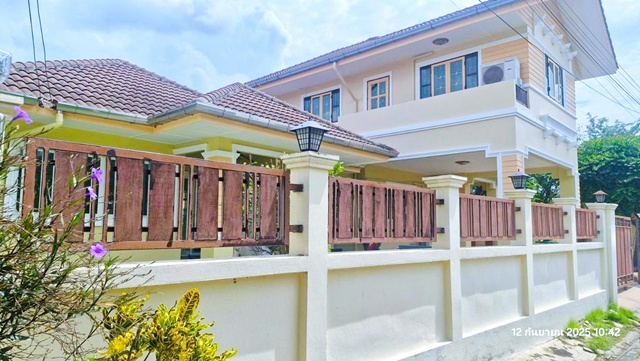 ม.มหิดล ศาลายา 700 ม. ให้เช่าคฤหาสน์บ้าน 2 หลัง 105 ตร.วา. 500 ตร.ม.สภาพใหม่ 5นอน เพิ่งสร้าง ม.มหิดล นานาชาติ 2.8 กม.  4 น้ำ น่าอยู่