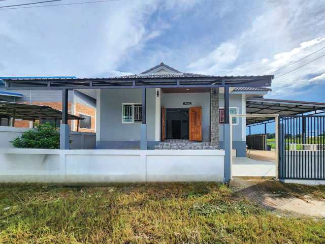 ขายบ้านพร้อมที่ดินทำเลดีหลังมุม เนื้อที่ 65 ตารางวา ตำบลหนองแฝก อำเภอสารภี จังหวัดเชียงใหม่ 