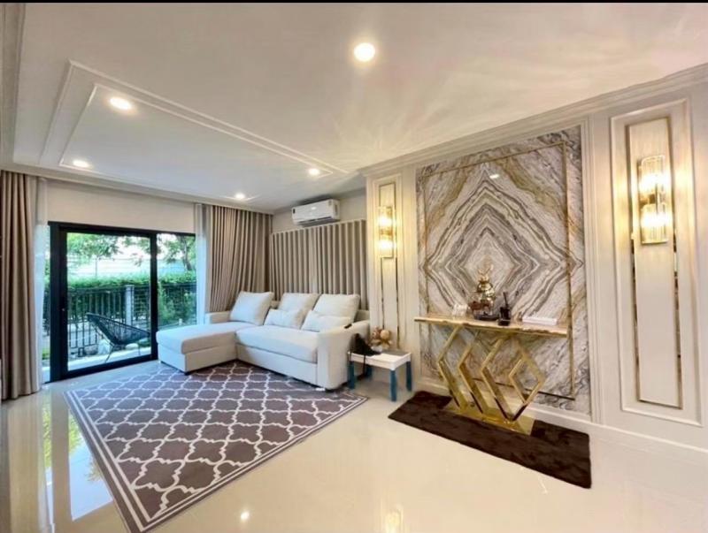 ขายบ้านเดี่ยว 2 ชั้น หมู่บ้าน  Centro วงแหวน-จตุโชติ ใกล้ทางด่วนรามอินทรา-อาจณรงค์ และ ใกล้ รถไฟฟ้าสายสีเขียว สถานีคูคต