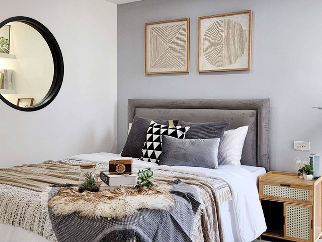 ขายห้องศรีอนันต์คอนโด ชั้น3 ห้องมุม39ม. ลดเหลือ1.29ลบ. ฟรีโอน สไตล์Modern ต.ฟ้าฮ่าม อ.เมืองเชียงใหม่!!ใหม่ ห้องชุดหลังโรงพยาบาลเทพปัญญา รีโนเวทใหม่ ชั้น3 39ตรม. ห้องมุม สไตล์Modern ใกล้CentralFest 1นาที ทำเล5ดาว ย่านเศรษฐกิจลดราคา ขายเพียง 1,290,000 บ. ฟรีโอนค่าส่วนกลาง 333บ./เดือน  // ตกแต่งทันสมัย เหมาะกับคนยุคใหม่ //- Digital Door Lock สแกนใบหน้า/สแกนนิ้ว- ติดเมือง ติดถนนซุปเปอร์ฯ เดินทางสะดวก - มี WiFi และ CCTV