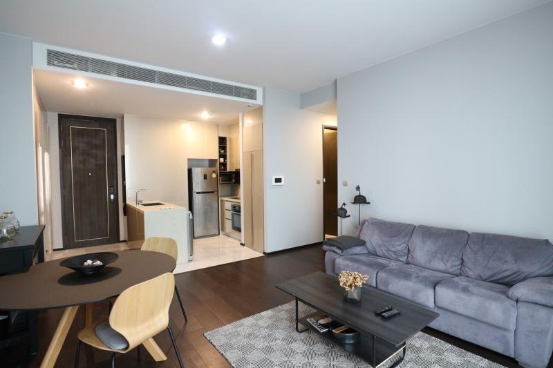 ให้เช่า | ลาวิค สุขุมวิท 57 – คอนโดหรู ใกล้ BTS ทองหล่อ✨ ใช้ชีวิตสุดหรูใจกลางทองหล่อ – เดินเพียง 150 เมตรถึง BTS!???? ที่ตั้ง: ถนนสุขุมวิท 57 (ทองหล่อ)????️ โครงการ: LAVIQ Sukhumvit 57???? ผู้พัฒนาโครงการ: บริษัท เรียล แอสเสท???? รายละเอียดห้อง▪️ 2 ห้องนอน | 2 ห้องน้ำ▪️ พื้นที่ 79 ตร.ม. ▪️ เฟอร์นิเจอร์ครบ พร้อมเข้าอยู่???? ราคาเช่า: 75,000 บาท/เดือน???? สัญญาเช่า: 1 ปี❌ ไม่เลี้ยงสัตว์ / ???? ห้ามสูบบุหรี่ในห้อง???? สิ่งอ