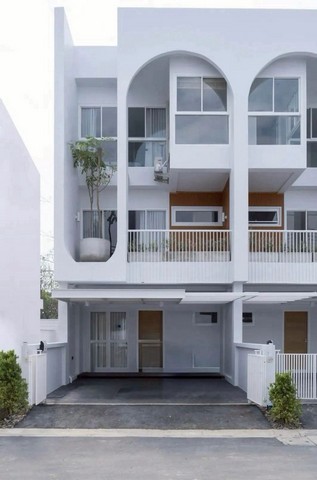 ทาวน์โฮม 3 ชั้น ทำเลทอง โครงการ โมโนทาวน์3 สันผีเสื้อ พร้อมผู้เช่า