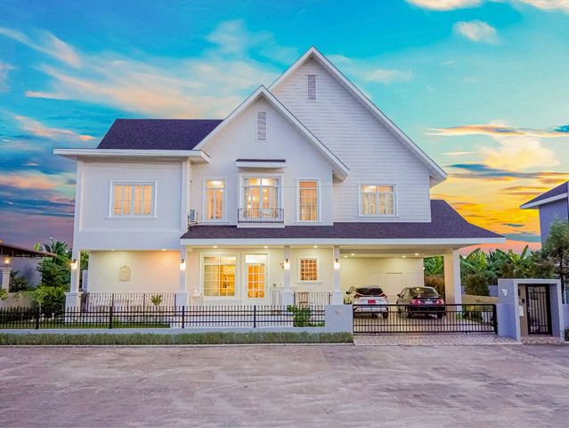 โซนสารภี ขาย 14.8 ล้าน 76 ตรว. บ้านหรูสไตล์อังกฤษ งดงามดุจเทพนิยาย บ้านหลังใหญ่ ตกแต่งครบทุกห้อง บรรยากาศอบอุ่น สวยละมุน ฟังก์ชันลงตัวทุกมุม