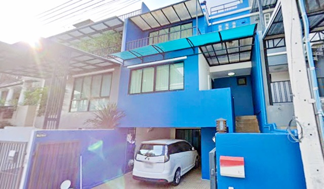  ถ.ลาดพร้าว37-45 BTS ภาวนา 1กม.พร้อมเฟอร์ฯ 4นอน ให้เช่าโฮมออฟฟิศ 5 ชั้นเล่นระดับ-ดาดฟ้า 33ตร.วา. 250 ตร.ม. รร.นานาชาติโอ๊คเบอรี 1.1 กม.