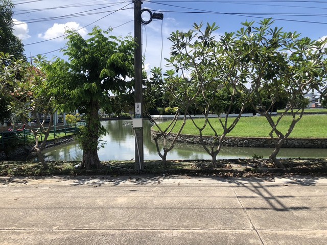 ที่ดินทำเลทอง กฤษดานคร ถนนบรมราชชนนี ขายด่วน ราคาถูกกว่าตลาด ที่ดินขนาด 107 ตร.ว.