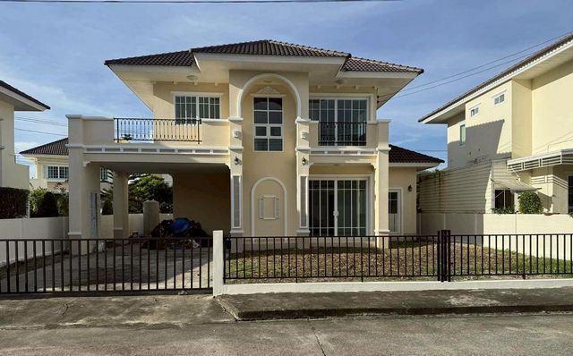 ขายเพียง 4.8 ล้าน (บ้านเปล่า) 74.9 ตรว. #ดีญ่าวัลเลย์ #สันทราย บ้านเดี่ยว 2 ชั้น Type ที่ดีที่สุดของโครงการ! มีเพียงไม่กี่หลังเท่านั้น